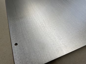 Kratzer auf Blech