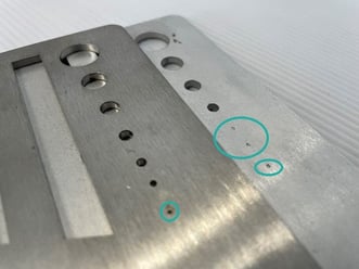 Laserschneiden mit kleinen Lochmarkerierungen