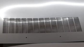 Leicht gebogene Platte durch Laserschneiden